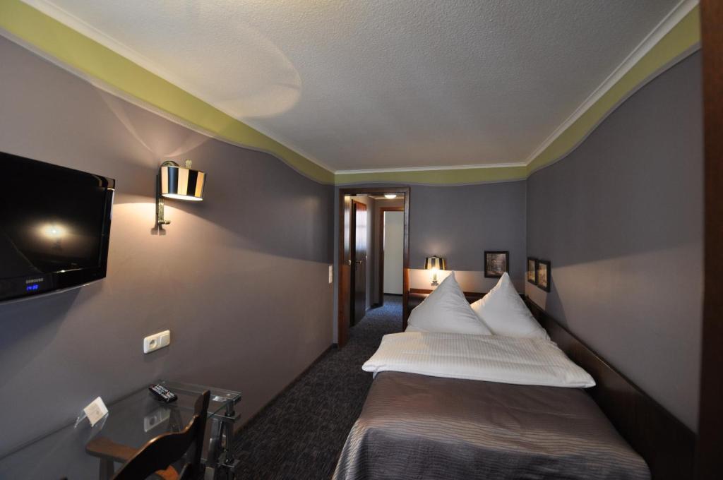 Hotel Schmuckkaestchen Милтенберг Стая снимка